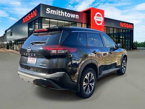 Certified 2022 Nissan Rogue SV w/ SV Premium Package image 7