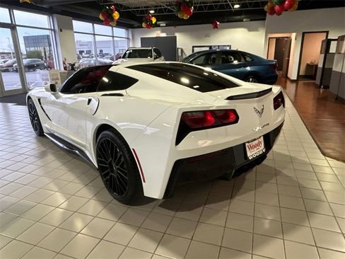 Used 2018 Chevrolet Corvette Stingray Coupe w/ 1LT image 6