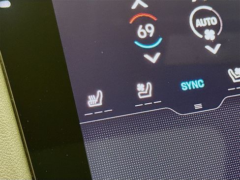 Used 2020 Porsche Taycan 4S image 21