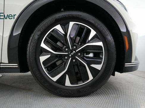 Used 2024 Kia EV6 Wind image 19