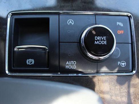 Used 2019 Lincoln Navigator L Reserve AWD/4WD image 37