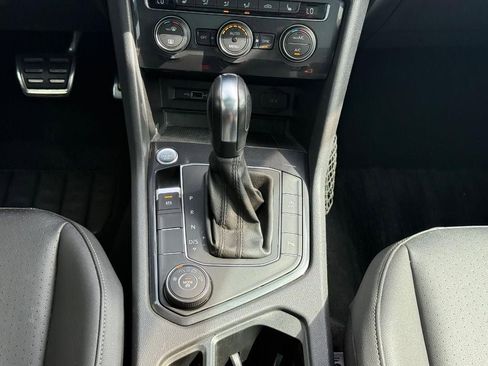 Used 2020 Volkswagen Tiguan SE R-Line AWD/4WD image 13