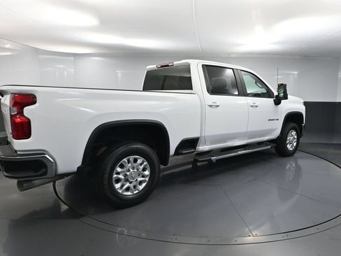 Used 2025 Chevrolet Silverado 2500 LT AWD/4WD image 6