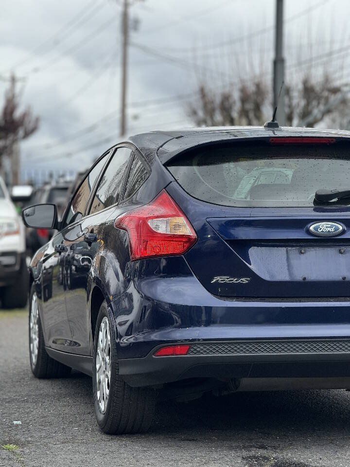 Used 2012 Ford Focus SE FWD image 7
