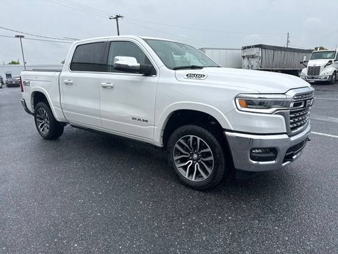 Used 2025 RAM 1500 Limited AWD/4WD image 13