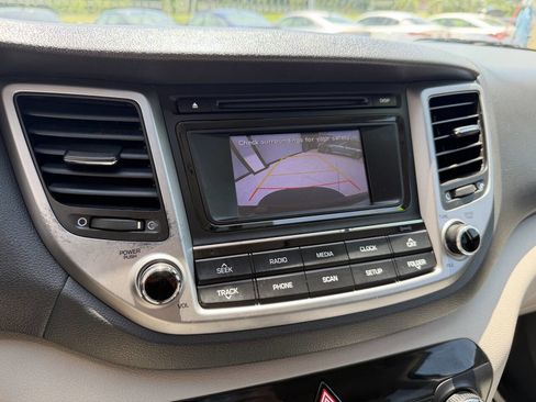 Used 2016 Hyundai Tucson SE w/ Option Group 02 AWD/4WD image 15