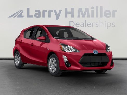 Used 2016 Toyota Prius C Four image 6