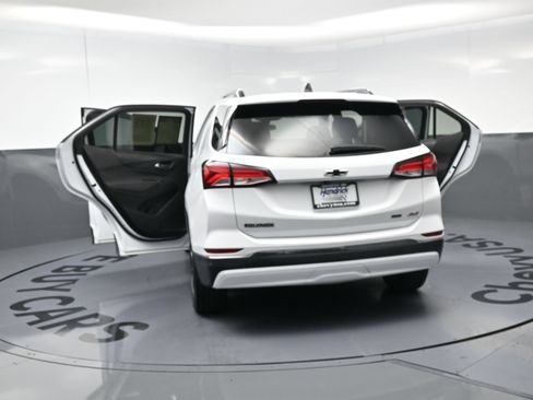 Used 2022 Chevrolet Equinox RS w/ Infotainment Package AWD/4WD image 27