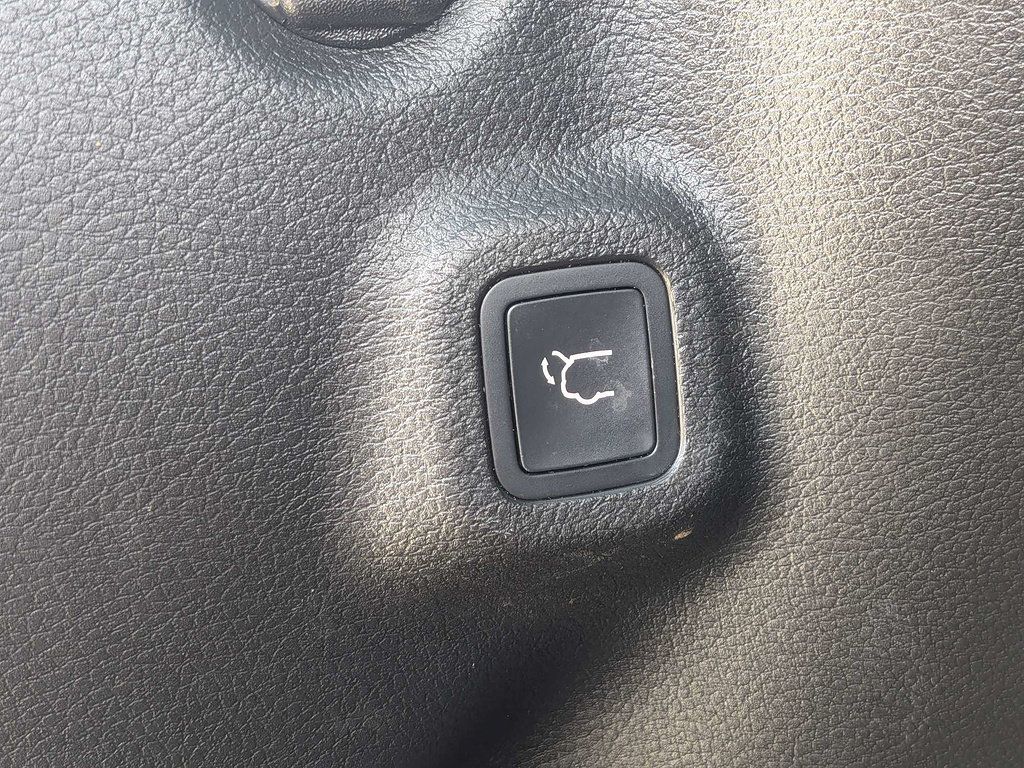 Used 2023 Jeep Compass Latitude w/ Convenience Group AWD/4WD image 14