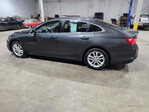 Used 2017 Chevrolet Malibu LT w/ Leather Package image 7