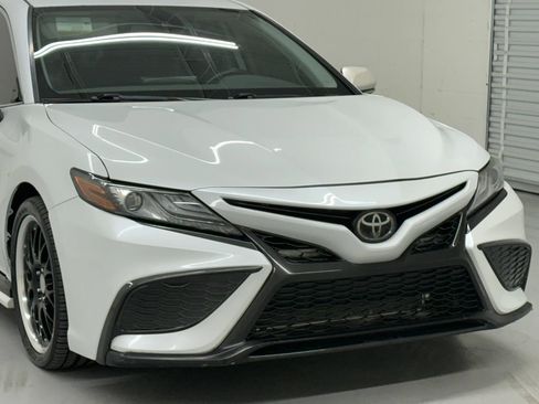 Used 2021 Toyota Camry XSE image 8