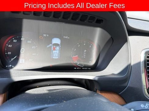 Used 2021 Volvo XC90 T6 Momentum w/ Advanced Package AWD/4WD image 6