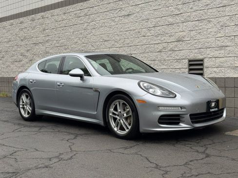 Used 2014 Porsche Panamera S RWD image 18