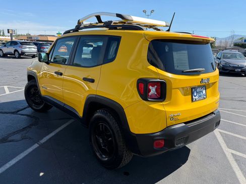 Used 2017 Jeep Renegade Sport AWD/4WD image 5