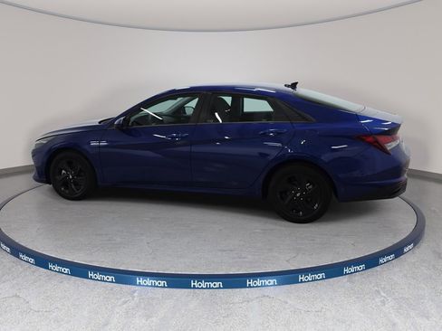 Used 2022 Hyundai Elantra SEL FWD image 9