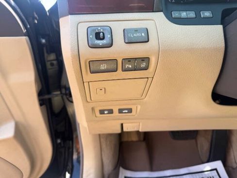 Used 2008 Lexus LS 460 w/ Comfort Pkg RWD image 12