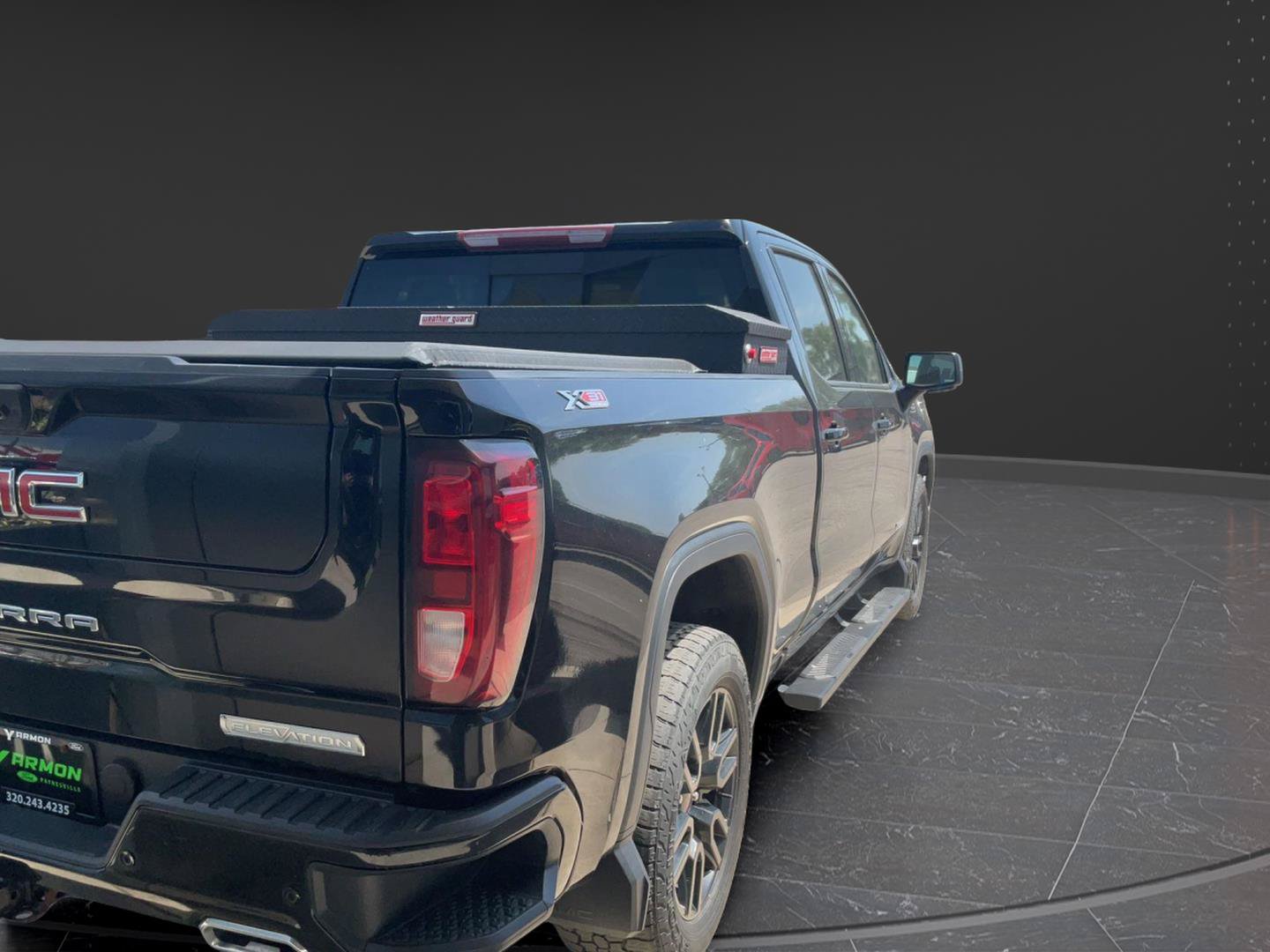 Used 2022 GMC Sierra 1500 Elevation w/ Elevation Premium Package AWD/4WD image 5