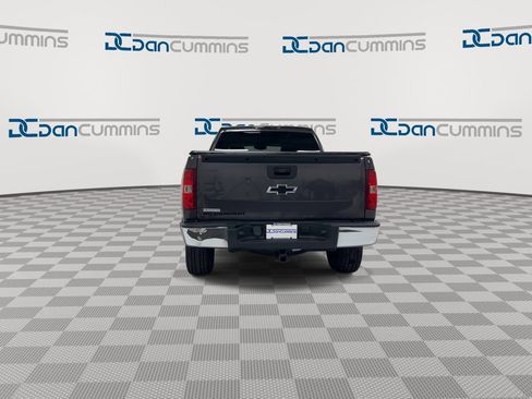 Used 2011 Chevrolet Silverado 1500 LS RWD image 7