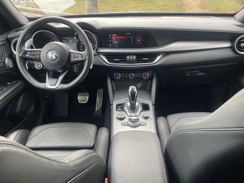 Used 2023 Alfa Romeo Stelvio Veloce image 42