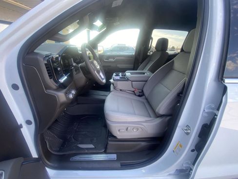 New 2026 GMC Sierra 1500 SLE image 14