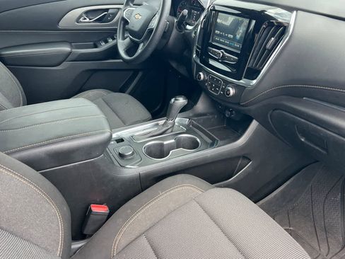 Used 2018 Chevrolet Traverse LS image 19