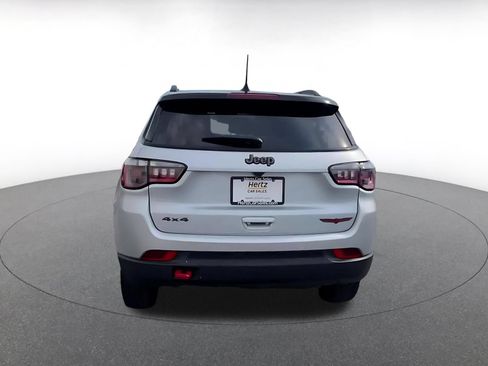 Used 2025 Jeep Compass Trailhawk AWD/4WD image 12