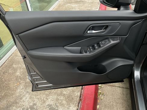 New 2026 Nissan Rogue SV image 12