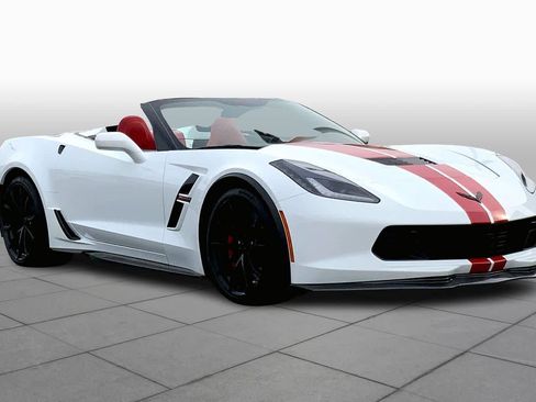 Used 2019 Chevrolet Corvette Grand Sport image 2