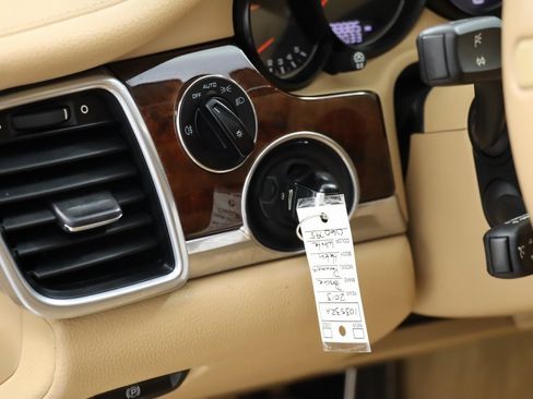 Used 2013 Porsche Panamera S w/ Premium Pkg Plus image 12
