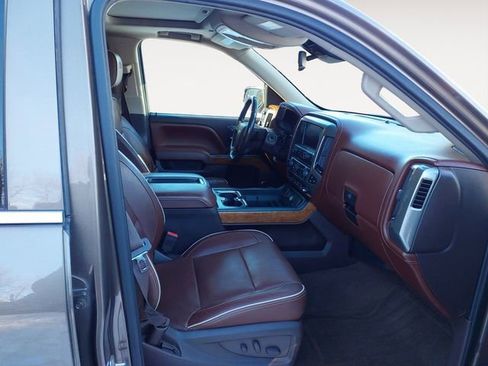 Used 2015 Chevrolet Silverado 1500 High Country image 9