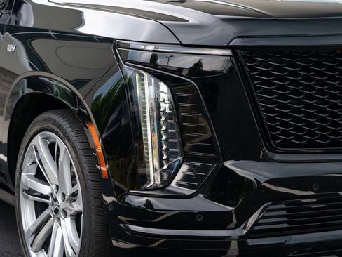 Used 2025 Cadillac Escalade Sport Platinum AWD/4WD image 8