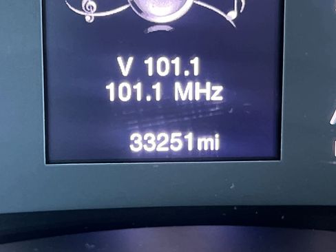 Used 2018 Jeep Renegade Latitude FWD image 28