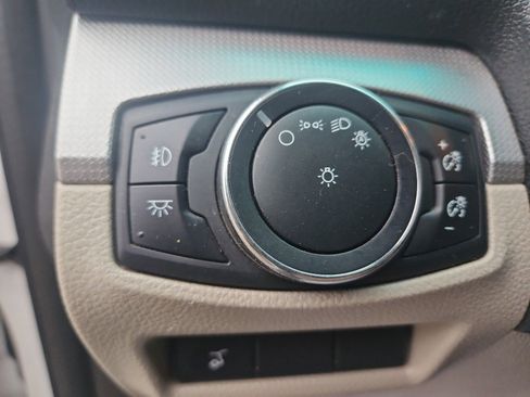 Used 2015 Ford Explorer XLT w/ Equipment Group 202B image 11