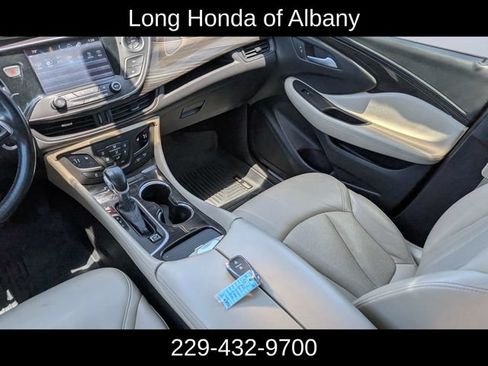 Used 2020 Buick Envision Essence FWD image 18
