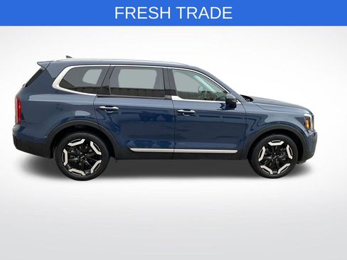 Used 2024 Kia Telluride S image 6