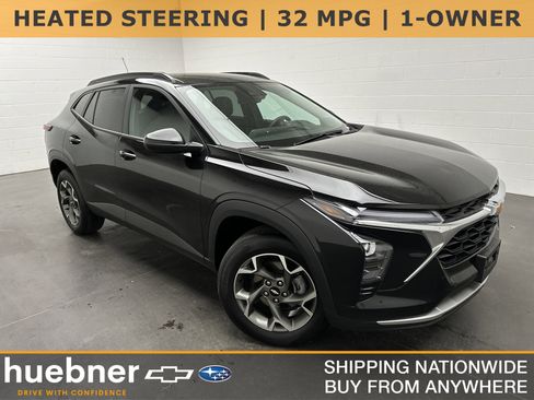 Used 2025 Chevrolet Trax LT w/ LT Convenience Package FWD image 1