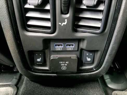 Used 2023 Dodge Durango R/T image 30