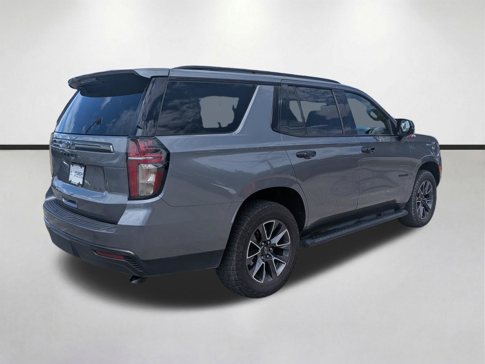 Used 2021 Chevrolet Tahoe Z71 w/ Z71 Off-Road Package AWD/4WD image 4