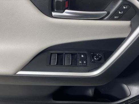 Certified 2020 Toyota RAV4 Limited AWD/4WD image 24