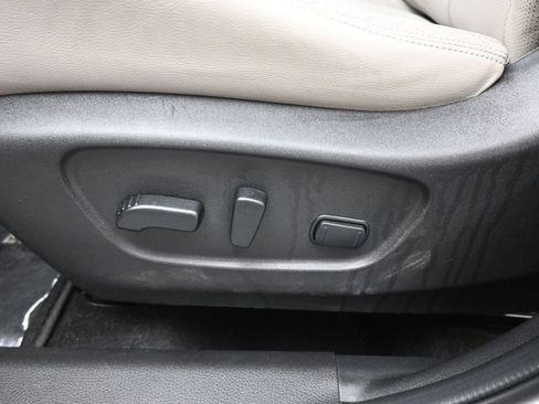 Used 2019 Nissan Rogue Sport SL w/ Premium Package image 11