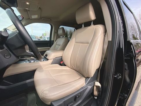 Used 2024 Ford Expedition Max XLT AWD/4WD image 19