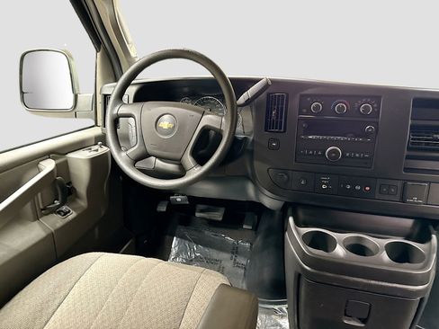 Used 2024 Chevrolet Express 3500 LT w/ LT Preferred Equipment Group RWD image 23
