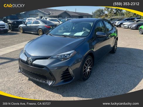 Used 2017 Toyota Corolla SE image 1