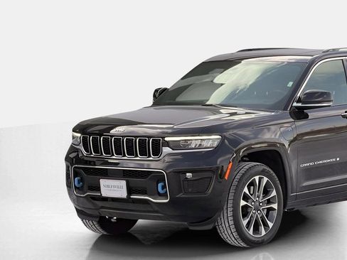 Used 2022 Jeep Grand Cherokee Overland AWD/4WD image 8