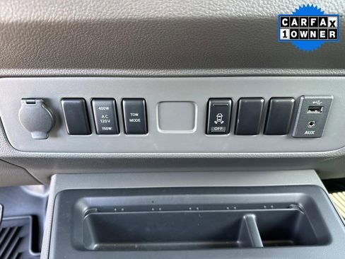 Used 2020 Nissan NV 3500 SL w/ Navigation Package image 30
