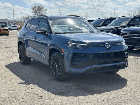 New 2026 Volkswagen Tiguan SE R-Line AWD/4WD image 5