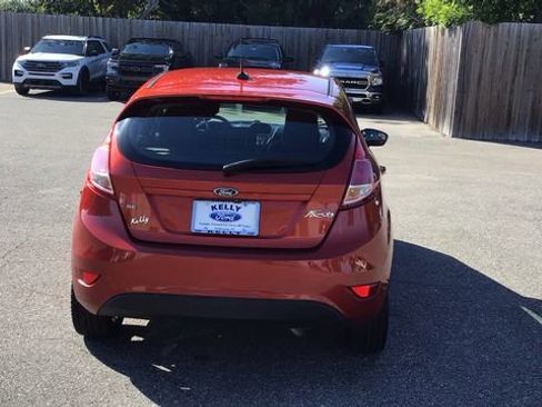 Used 2018 Ford Fiesta SE w/ Cold Weather Package image 6