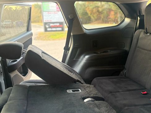 Used 2013 Nissan Pathfinder SV image 15