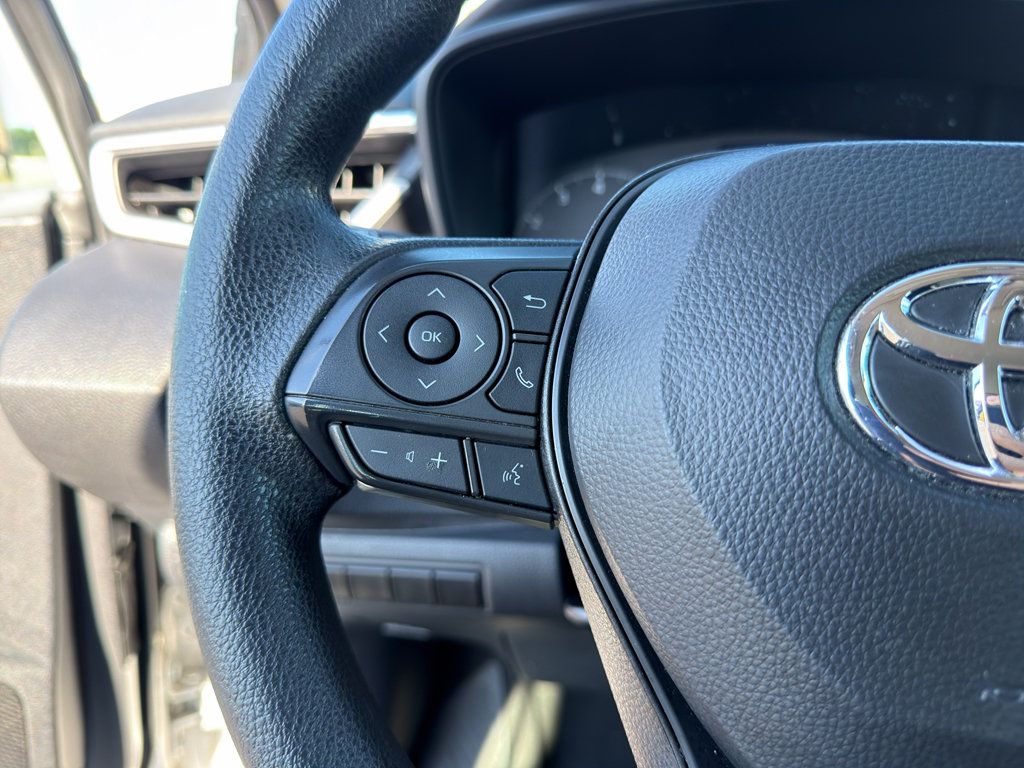 Used 2024 Toyota Corolla LE FWD image 13