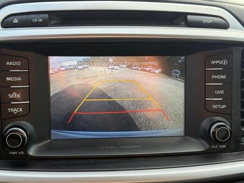 Used 2018 Kia Sorento FWD image 21